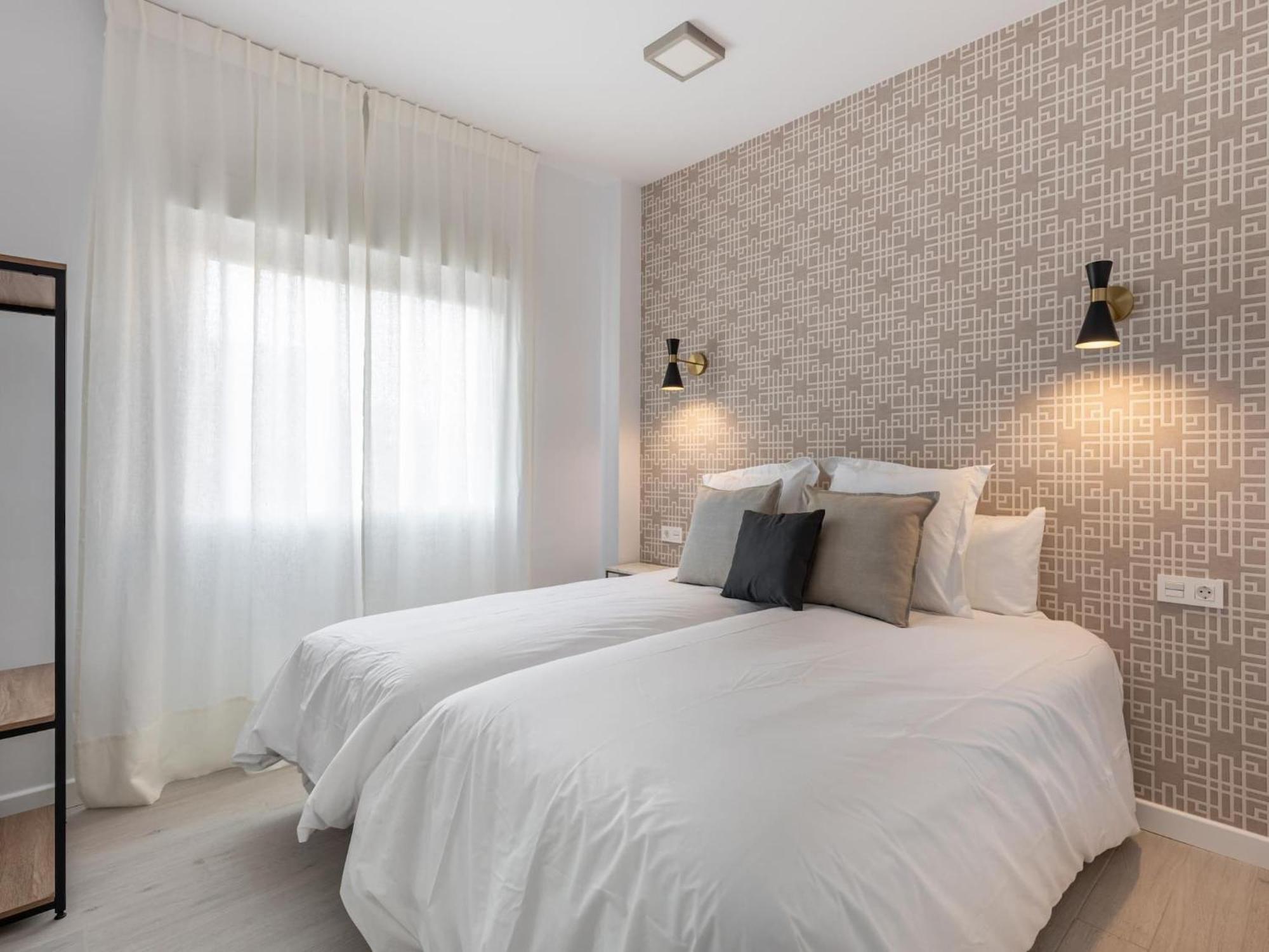 Central Stylish And Elegant 1 & 2 Bedroom Apartments I Granada Ngoại thất bức ảnh