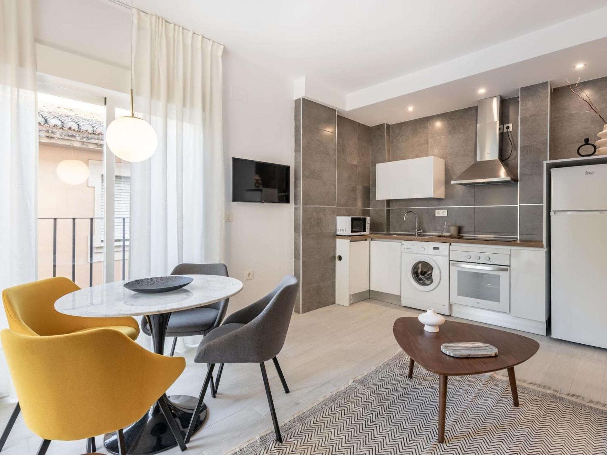Central Stylish And Elegant 1 & 2 Bedroom Apartments I Granada Ngoại thất bức ảnh